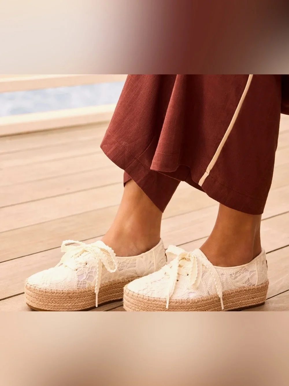 Tom’s Valencia Lace-Up Platform Espadrille